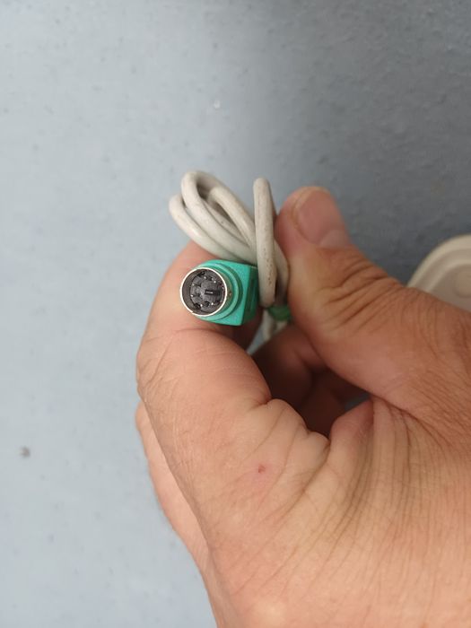 Mouse vintage serial in stare buna. Este testat!

#10