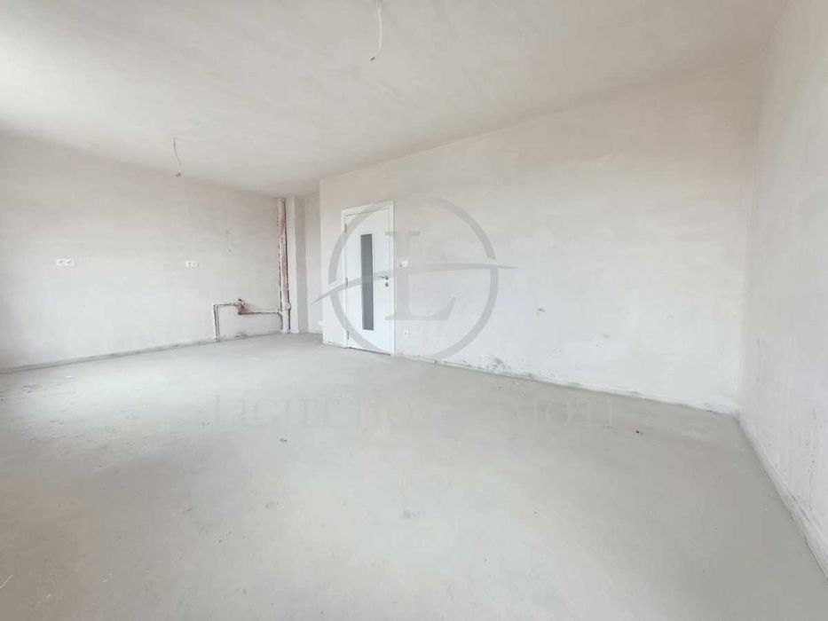 Продава се Двустаен апартамент в Пловдив, Христо Смирненски - 79 кв.м за 942 €/кв.м - Снимка #2