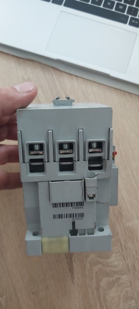 contactor trifazat clasificat IEC 100-C60*00