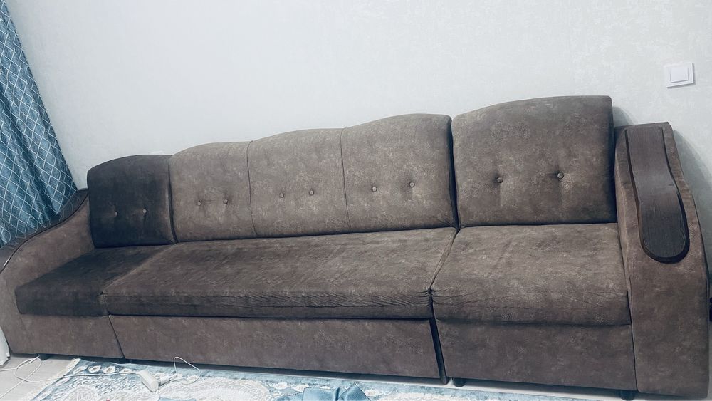 продается диван в хорошем состяний