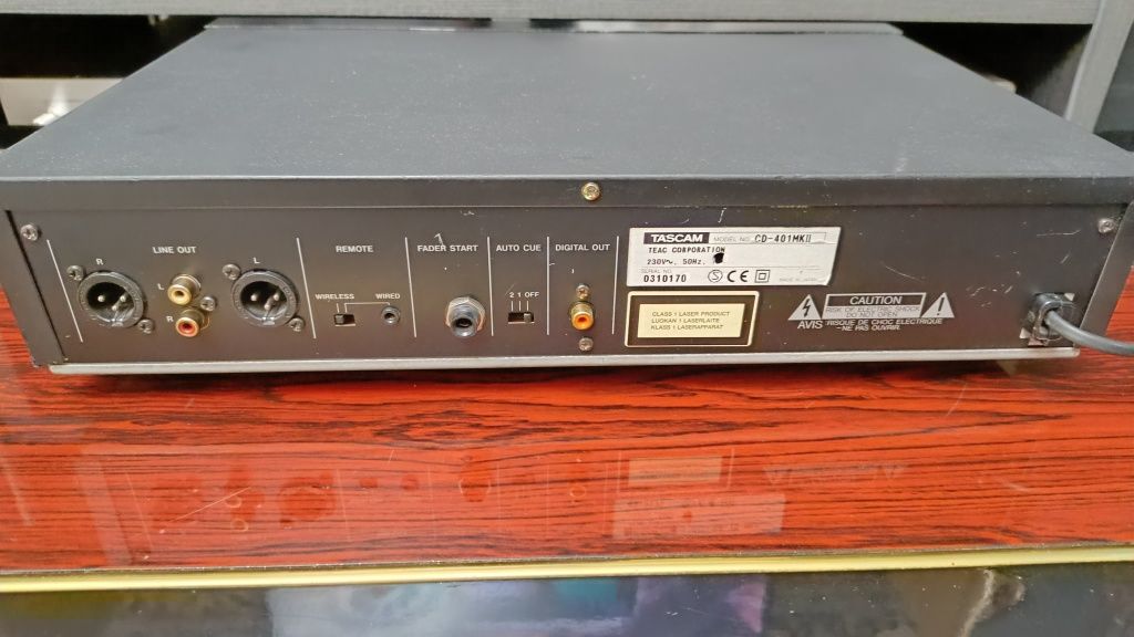 Tascam CD-401 mkll