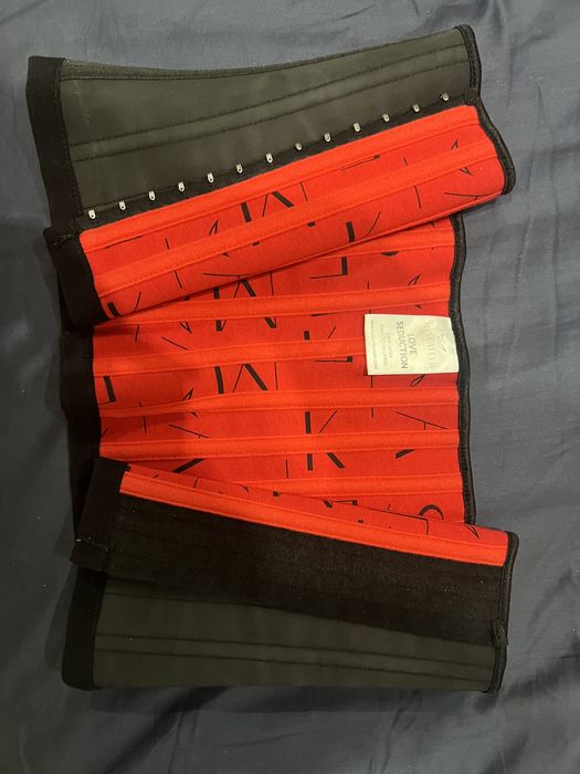 Корсет на Maskateer