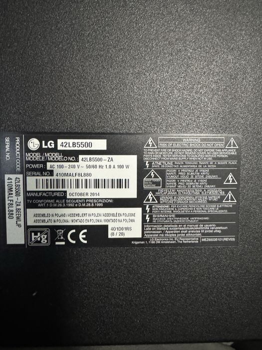 Vand televizor pentru piese