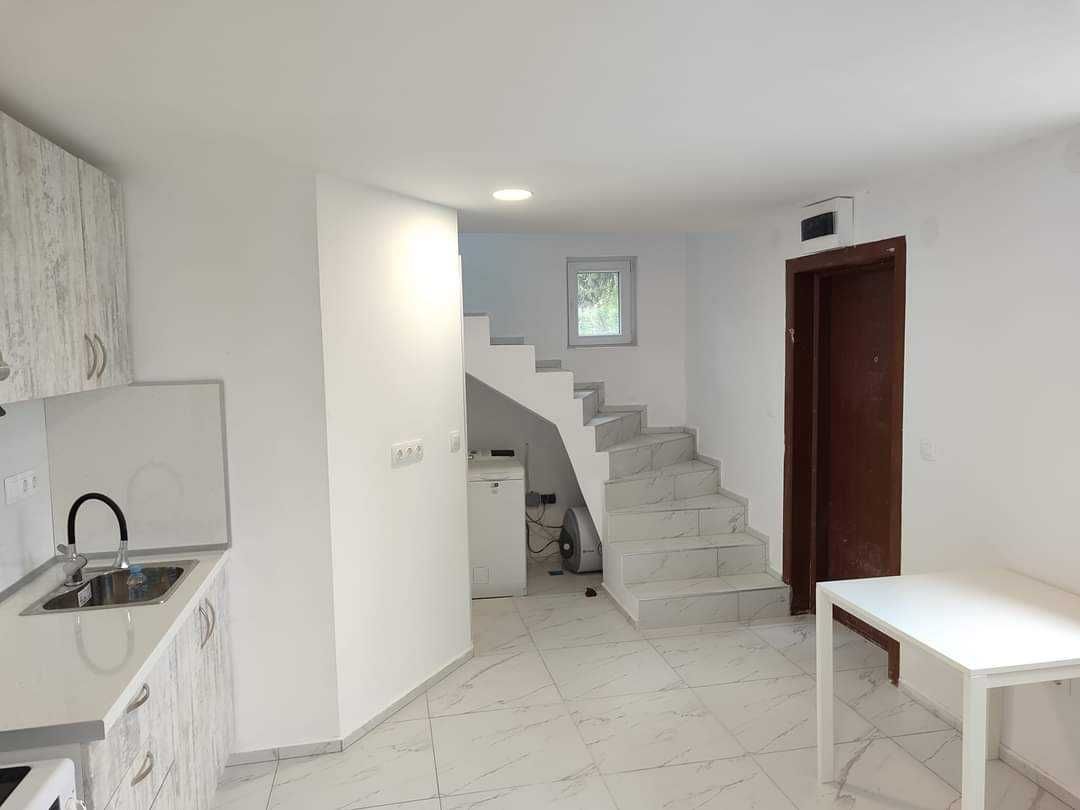 Дава се под наем Тристаен апартамент в София, Бъкстон - 65 кв.м за 750 € - Снимка #3