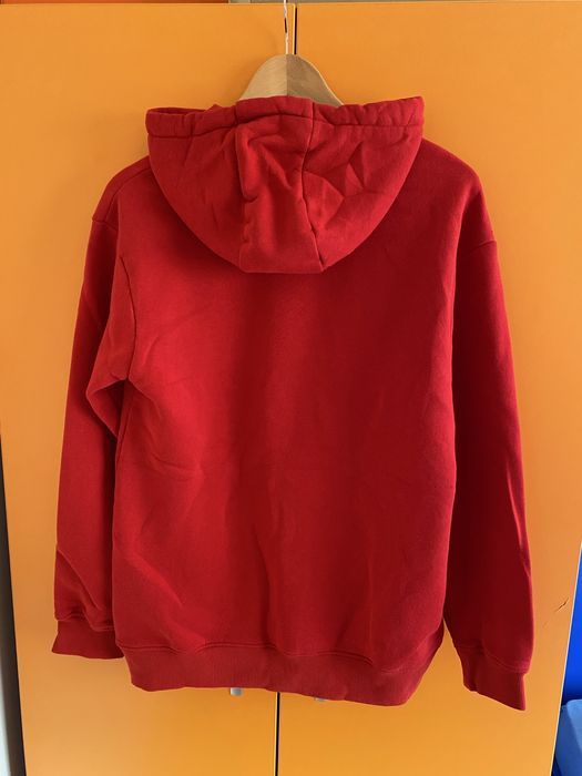 Червено горнище