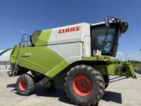 Combina Claas Tucano 320