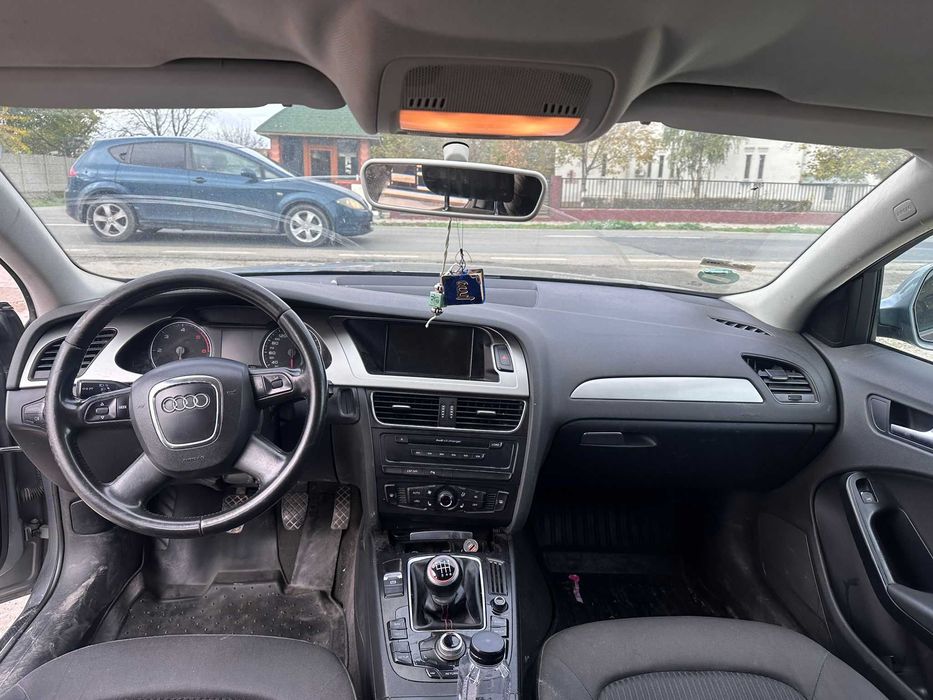 Audi A4 B8 – 2.0 TDI 143 CP – An 2009 – Stare excelentă