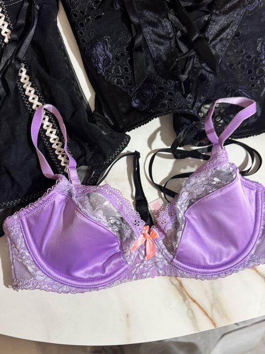 Vând articole de lenjerie intimă Ann Summers, noi cu etichetă.