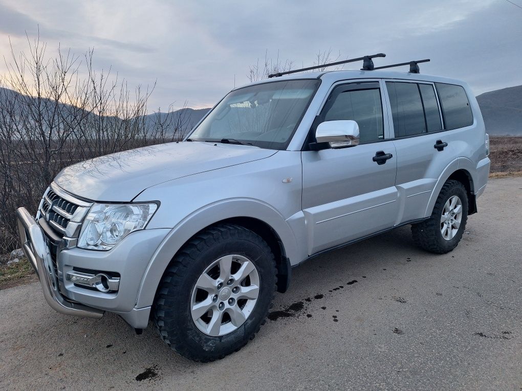 Mitsubishi Pajero 2016