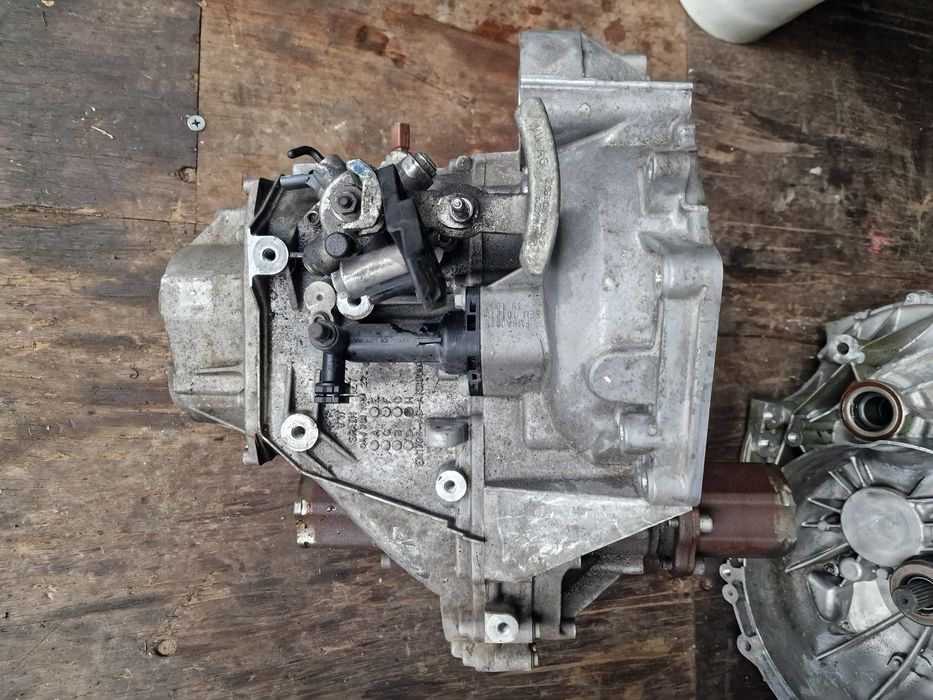 Cutie viteze manuala 6+1 motor  1.0 T-cross T-troc Golf 7