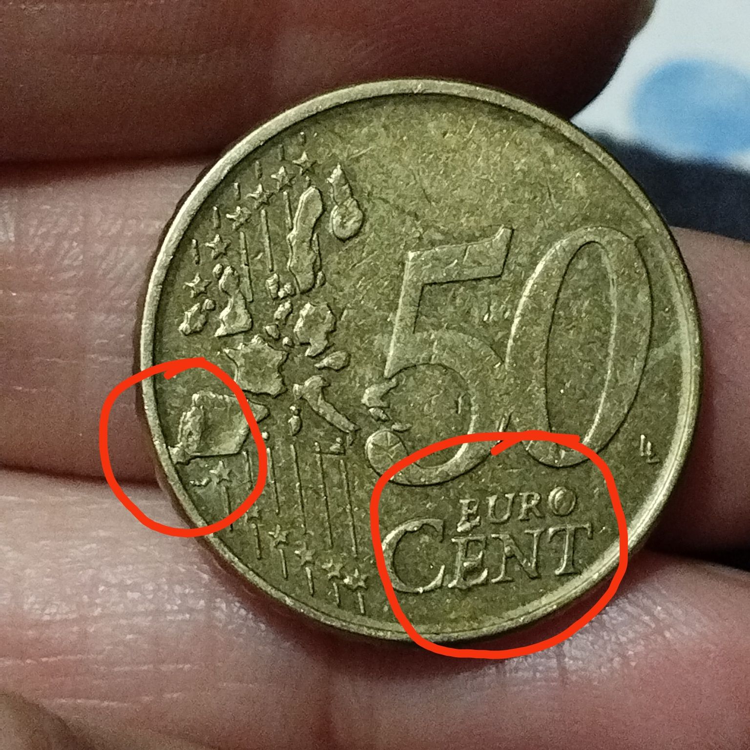 Moneda cu defecte,se pot vedea în imagine