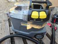 Aspirator profesional cu spalare Karcher Professional Puzzi 8/1