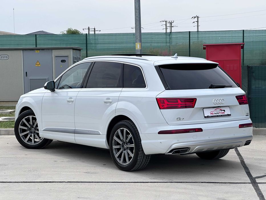 Audi Q7 QUATTRO / 3.0TDI - 272Cp / Panoramic / Matrix