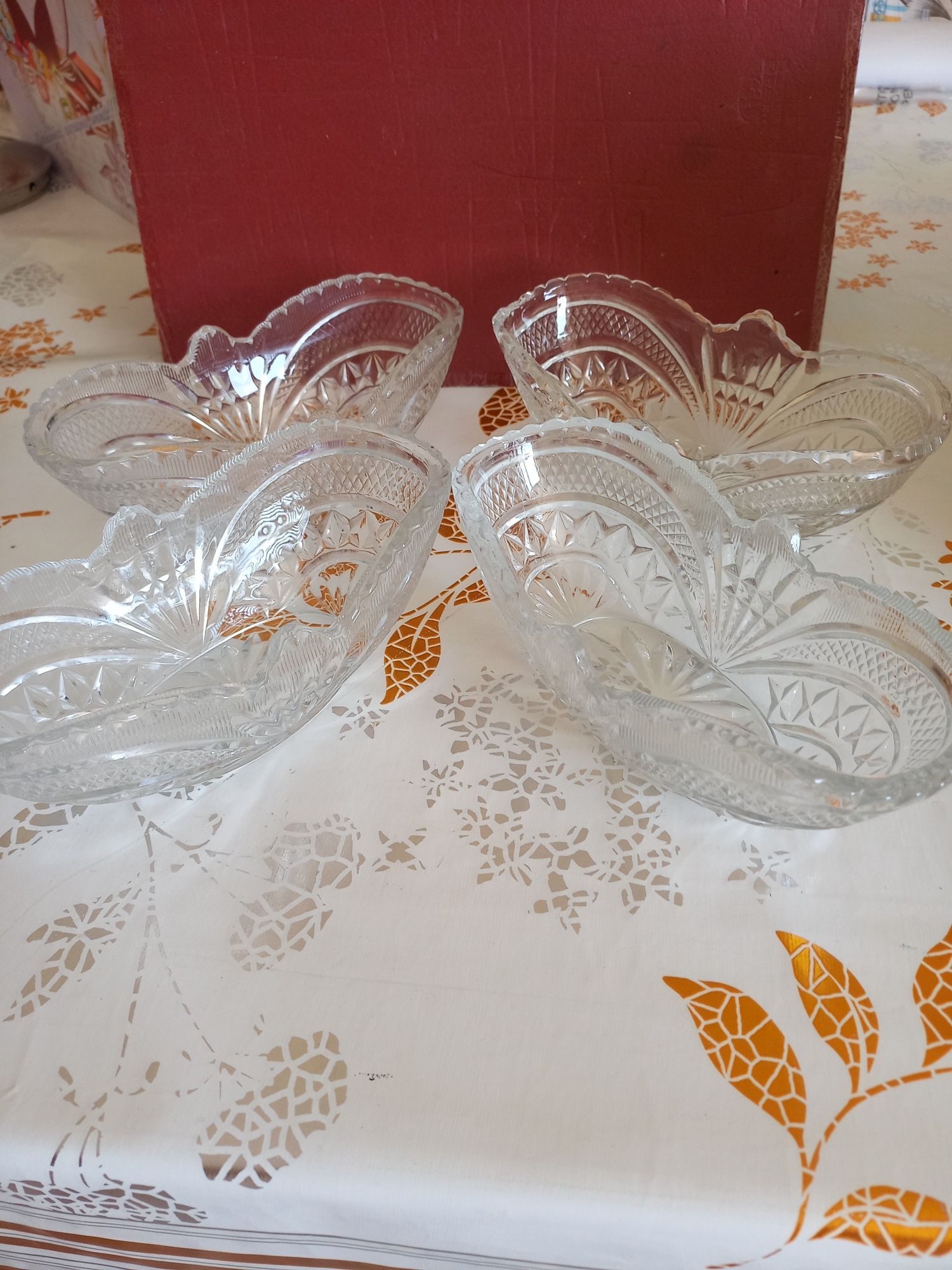 Хрустальдар сатылады.