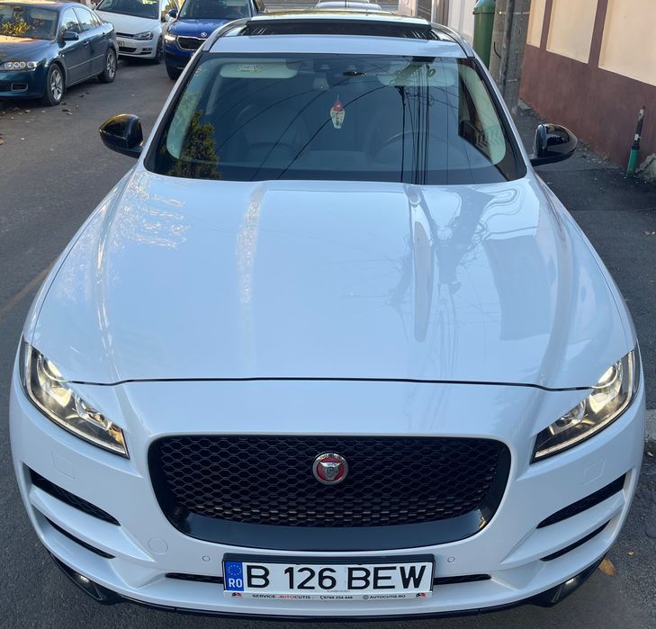 Jaguar F-pace AWD 180  ATENTIE! Nu schimburi Pret fix 10000 euro.