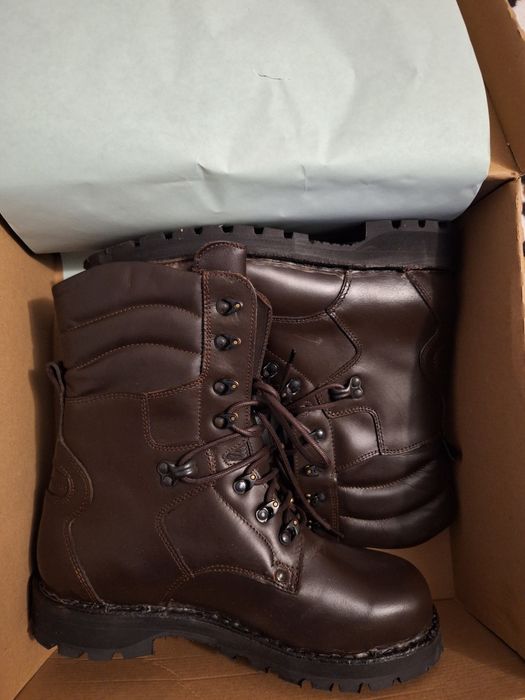 Bocanci si ținută militară