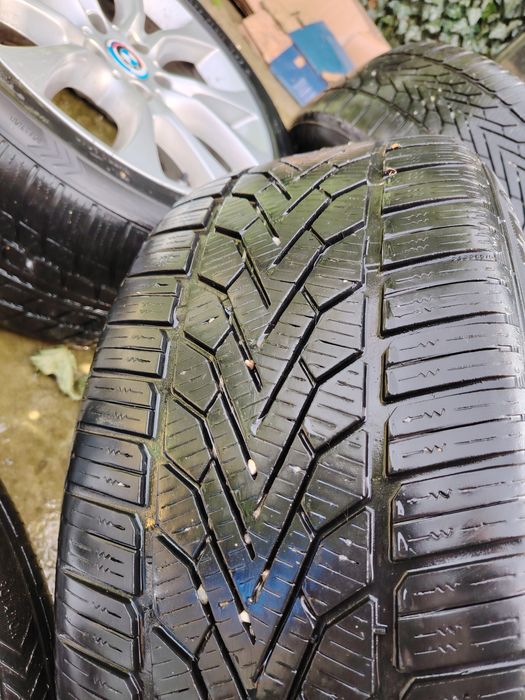 Vând roți de iarnă BMW X5/X6 F15/16 255/50/R19