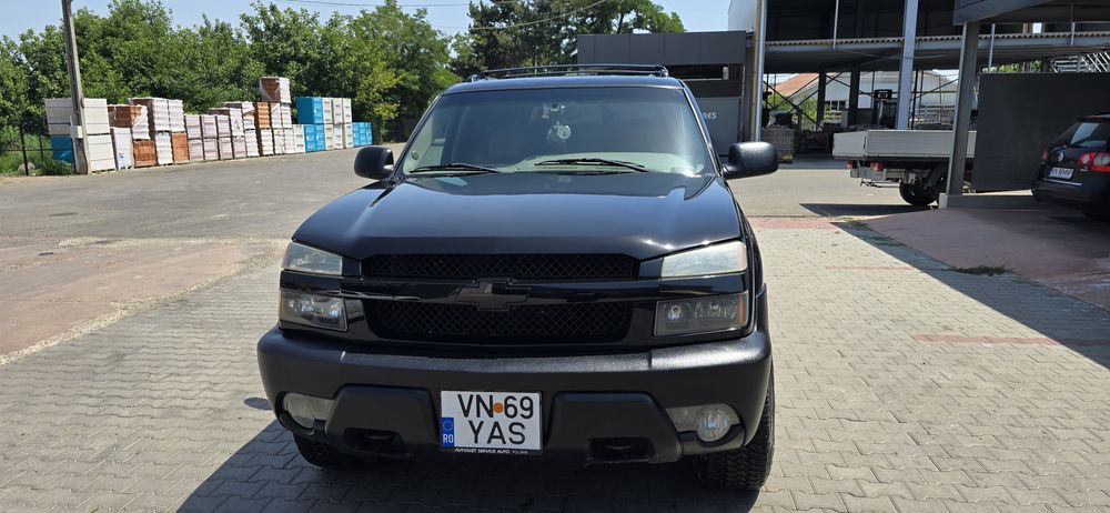 Vând sau schimb Chevrolet Avalanche  autoutilitara cu gaz
