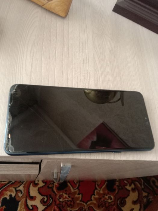 Продам телефон нужно только дисплей заменить цена 5 тысяч