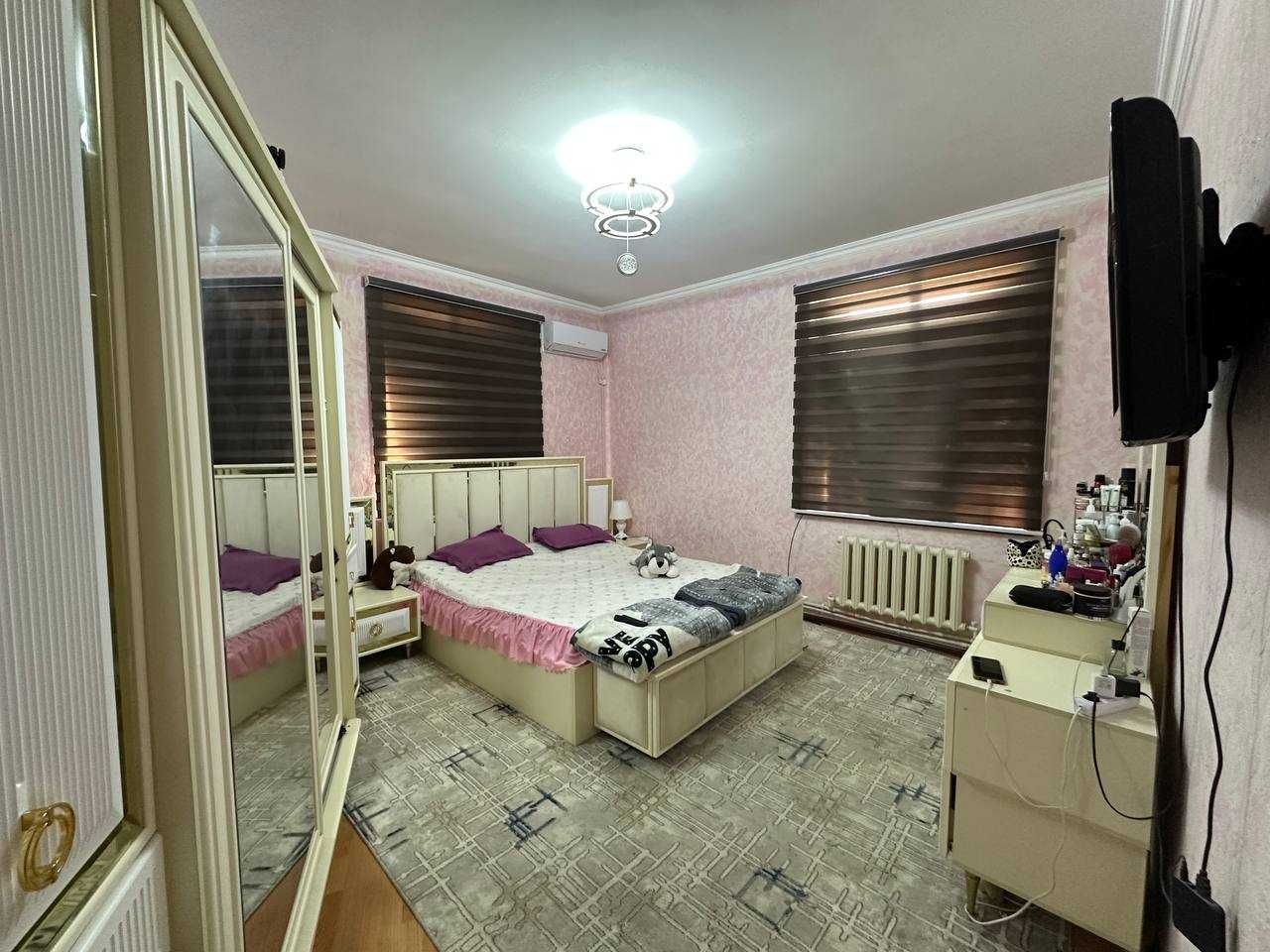 Продаётся 2х комн квартира на 4 этаже Нихол кольцо
