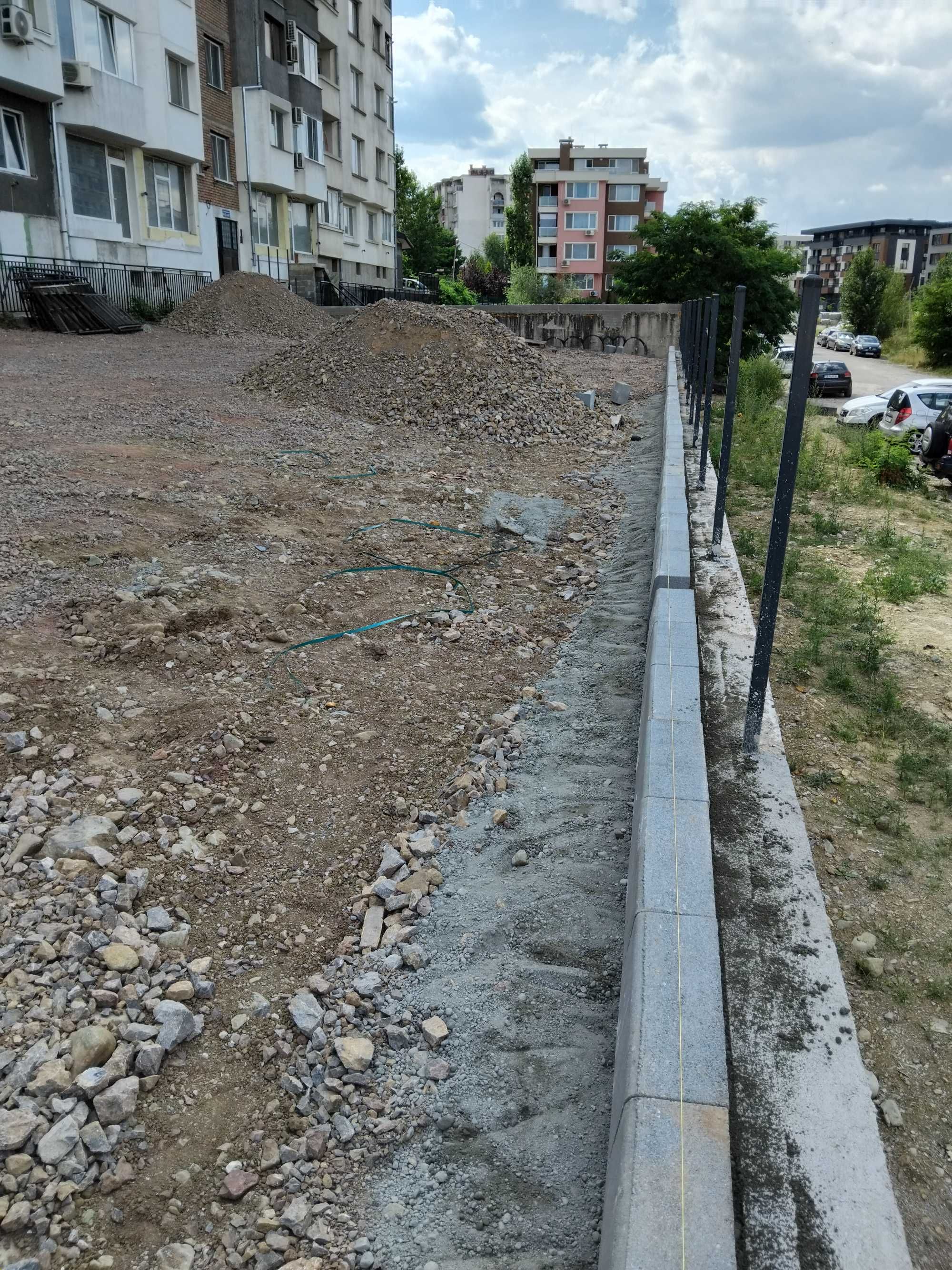 Полагане на асфалт и редене на всички видове бетонови изделия