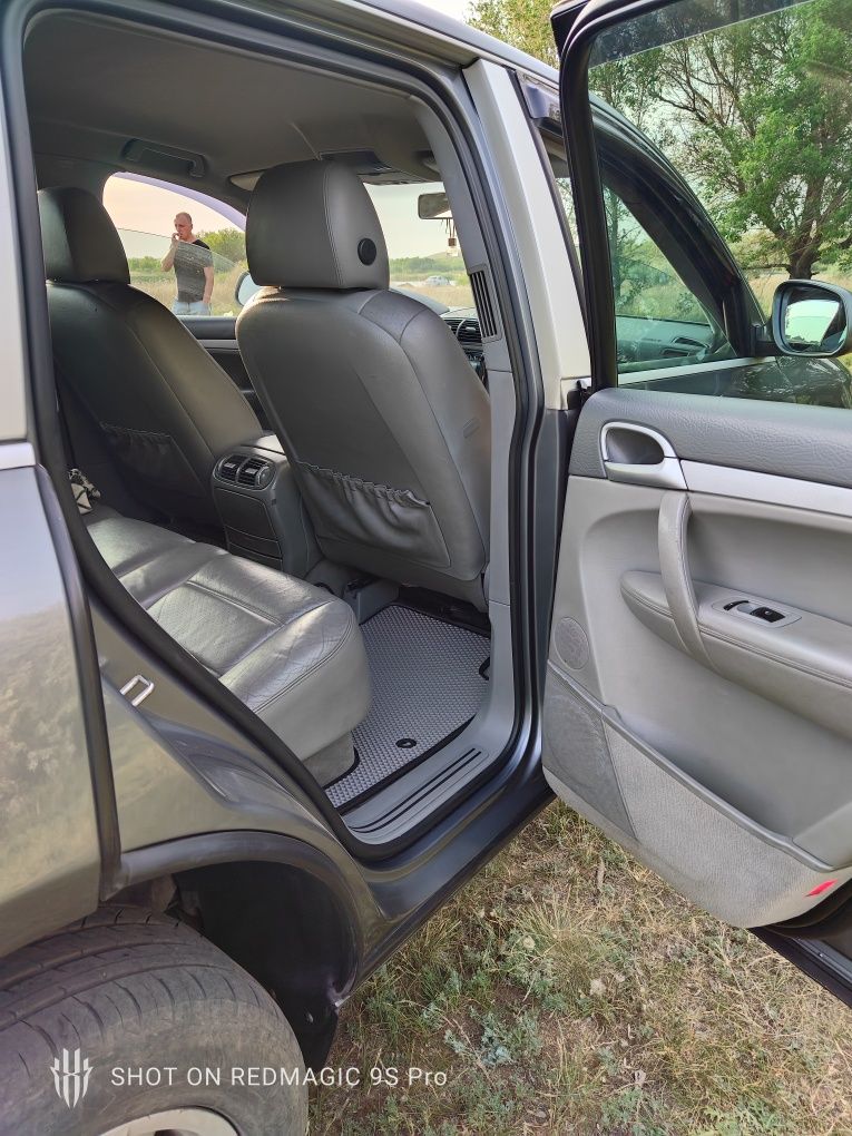 Продам Porsche Cayenne