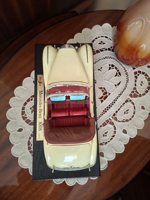 Maisto 1955 Mercedes-Benz 300S (лят автомобил - мащаб 1:18)