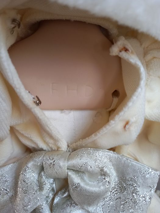 Порцеланова кукла