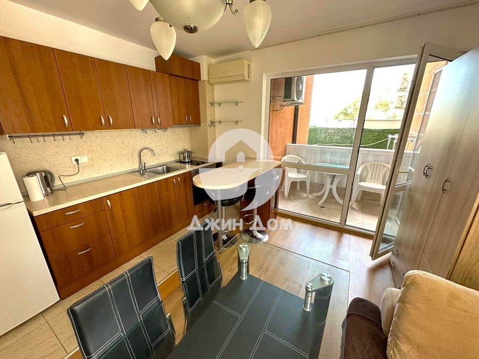 Продава се Двустаен апартамент в к.к. Слънчев бряг - 62 кв.м за 1105 €/кв.м - Снимка #1