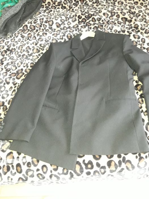 Vand costum barbatesc marimea 54 negru