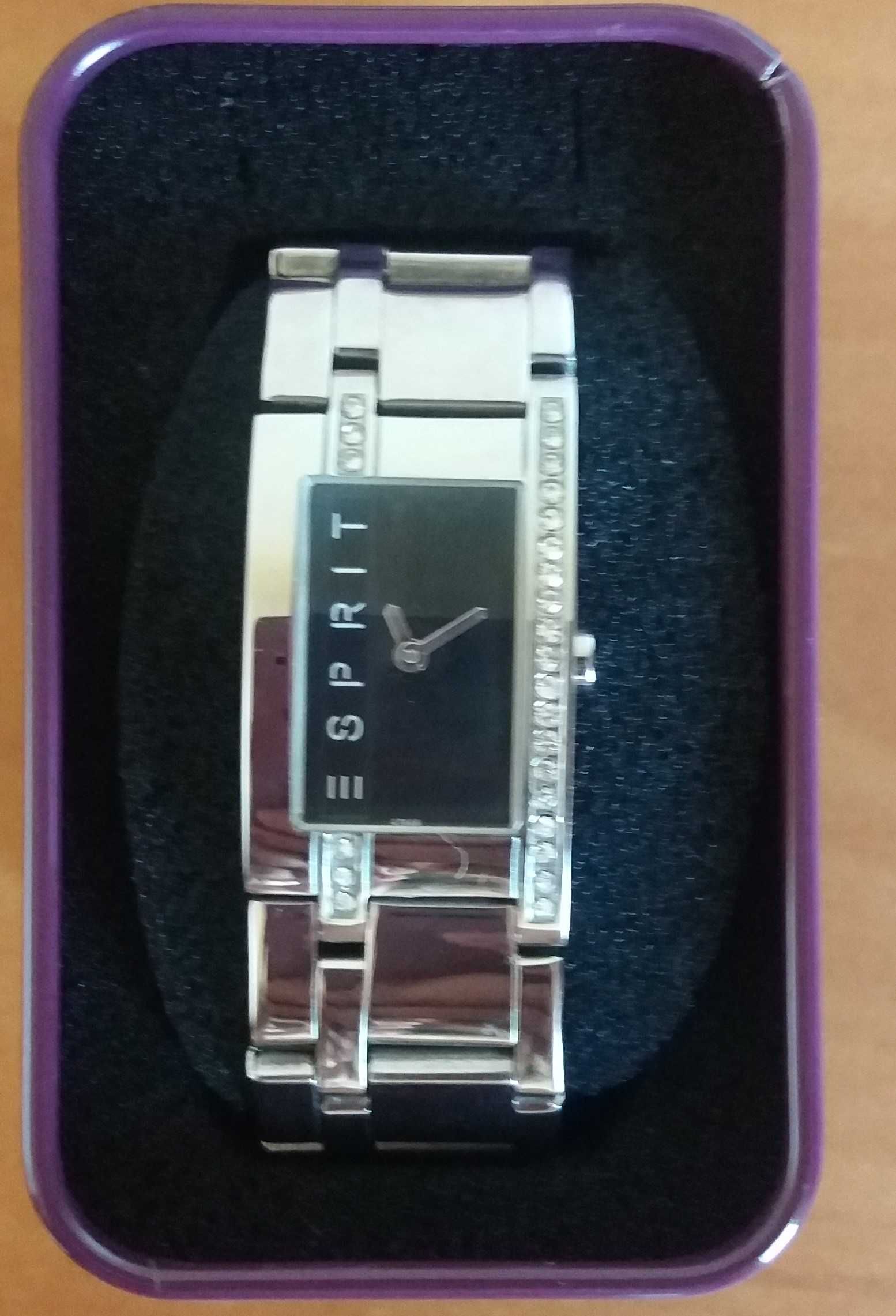 Оригинален часовник ESPRIT сребрист с кристали
