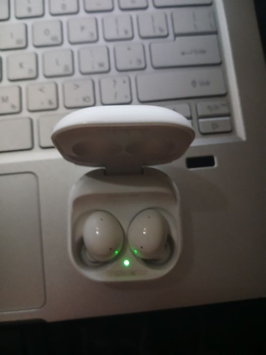 Samsung  Galaxy Buds 2