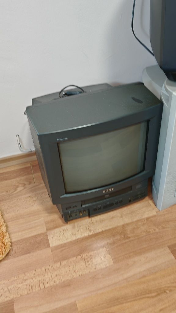 Телевизор Sony тринетрон