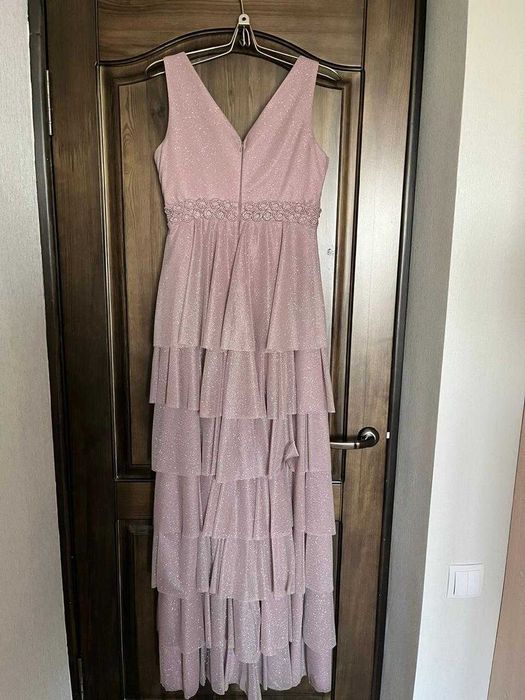 Продам абсолютно новое платье