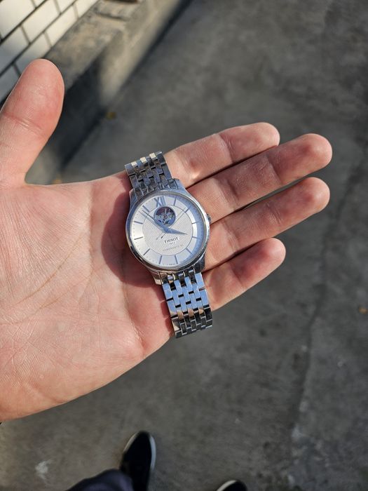 Часы Tissot оригинал в хорошем состоянии механические с автоподзаводом