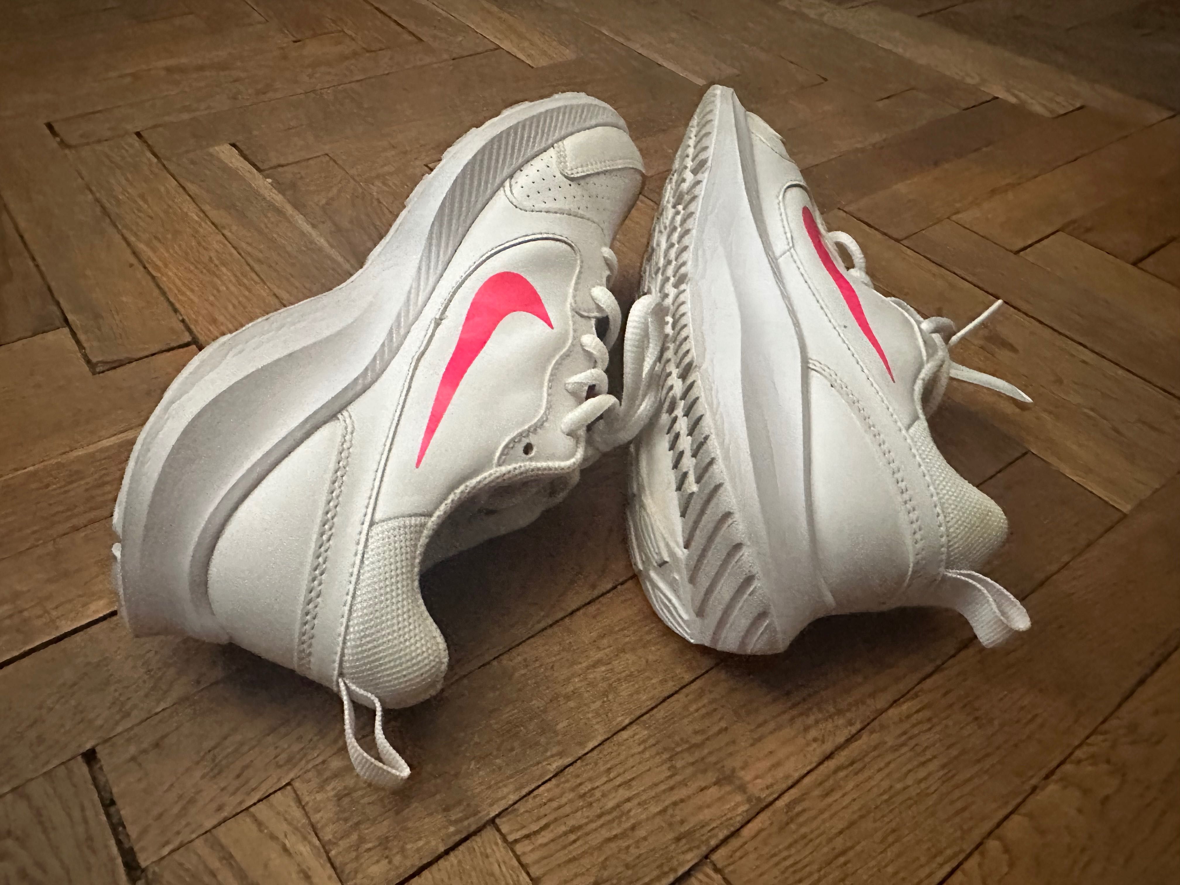 Дамски маратонки Nike, 37.5 размер