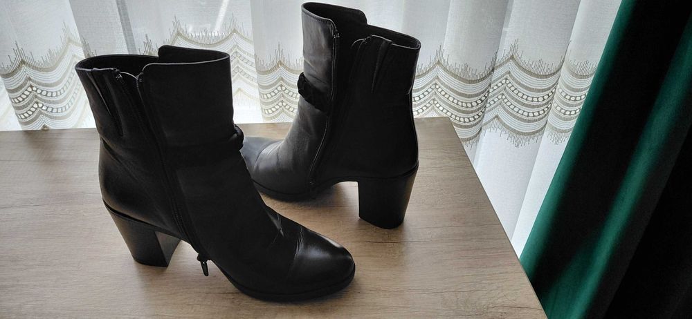 Vând botine de iarnă