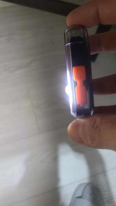 Электронная зажигалка с фонариком