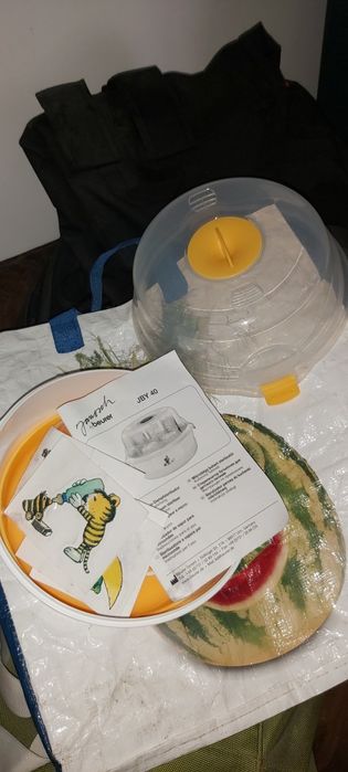 Sterilizator biberoane microunde Beuer