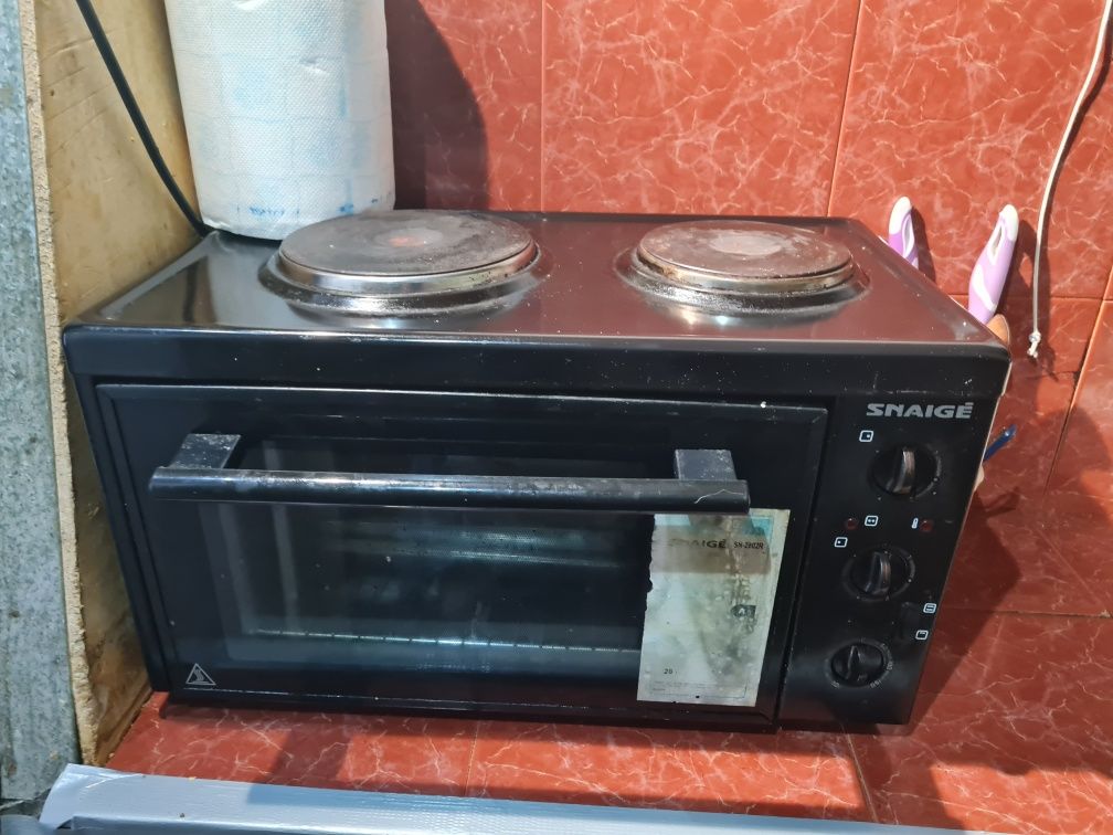 Продавам цялостно обзавеждане за заведение