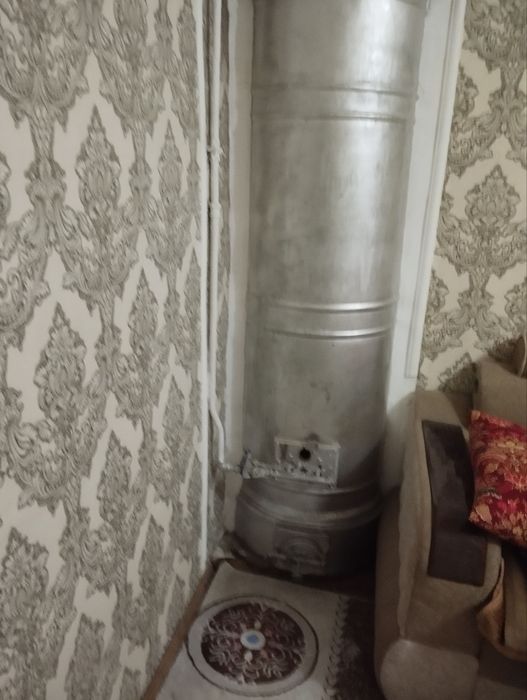 Продаю 2/1/2 завод шампанским вин(Машхадий ул.)