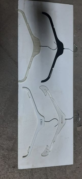 Продам вешалки б/у, 50 тг/шт.