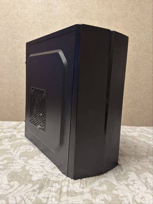 Unitate PC Gaming I7 7700 | GTX 1050 | 8GB DDR4 | SSD | HDD
