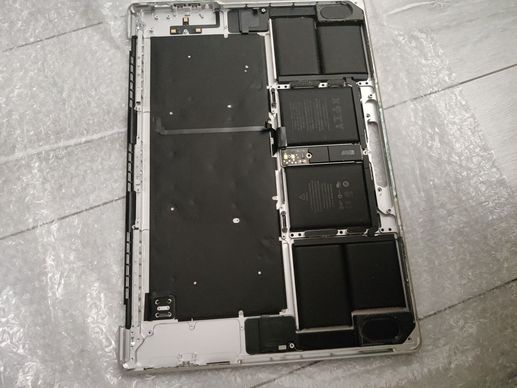 Top Case для MacBook Pro 16.2" (2021) с клавиатурой и аккумулятором