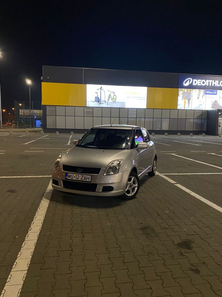 Vând Suzuki Swift