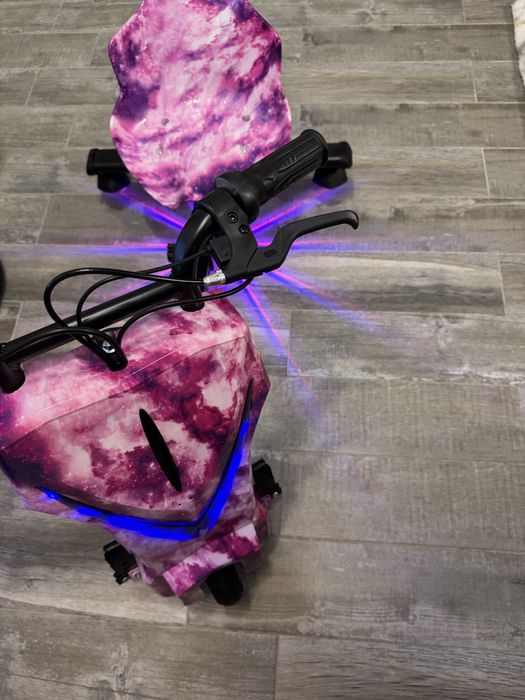 Tricicletă electrică cu bluetooth pentru copii
