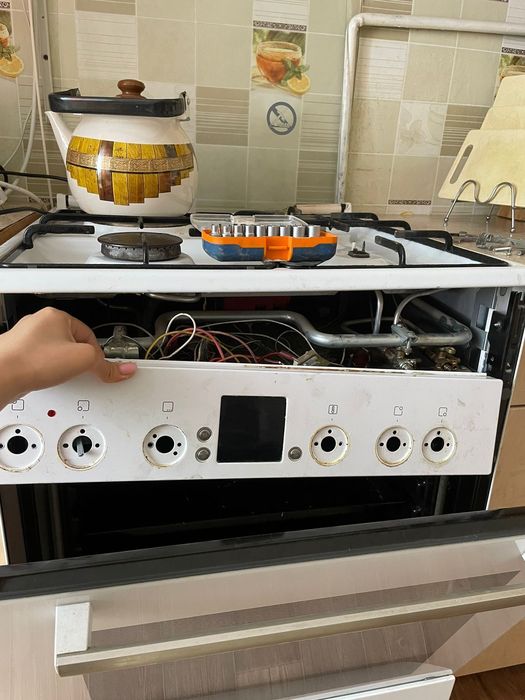 Ремонт телевизоров и газовых плит.