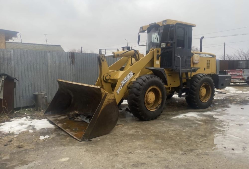 Вывоз мусора. Уборка снега. Погрузчик