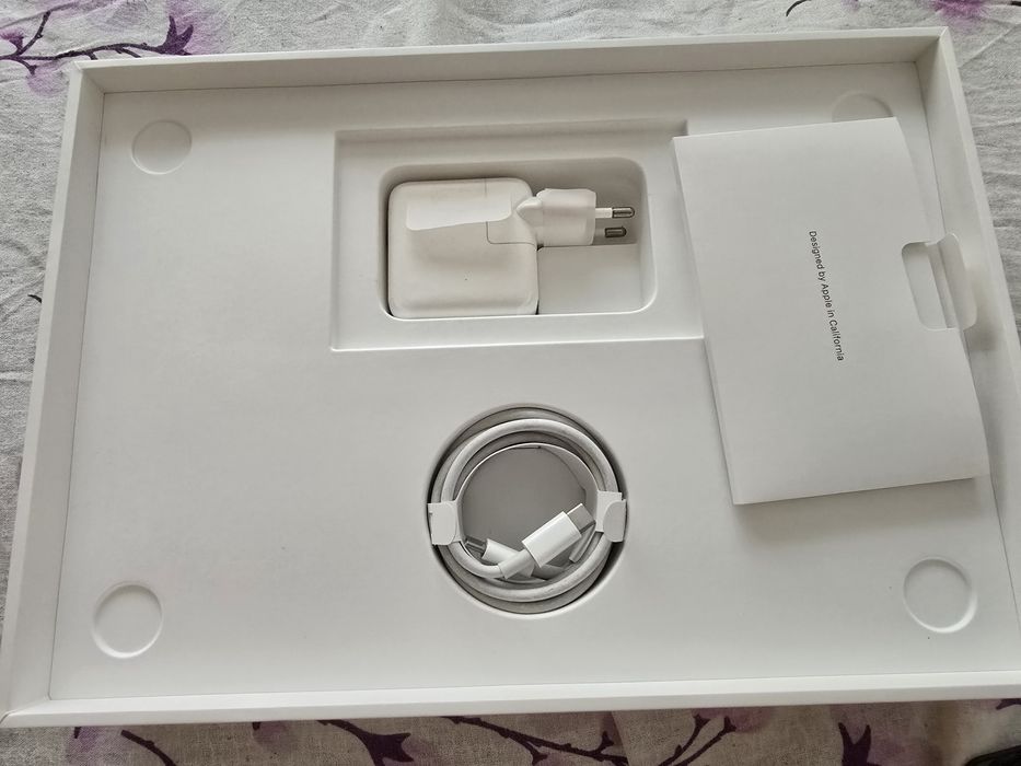 Macbook Air M1, 8c cpu/8c gpu, Ram 8gb, SSD 512gb