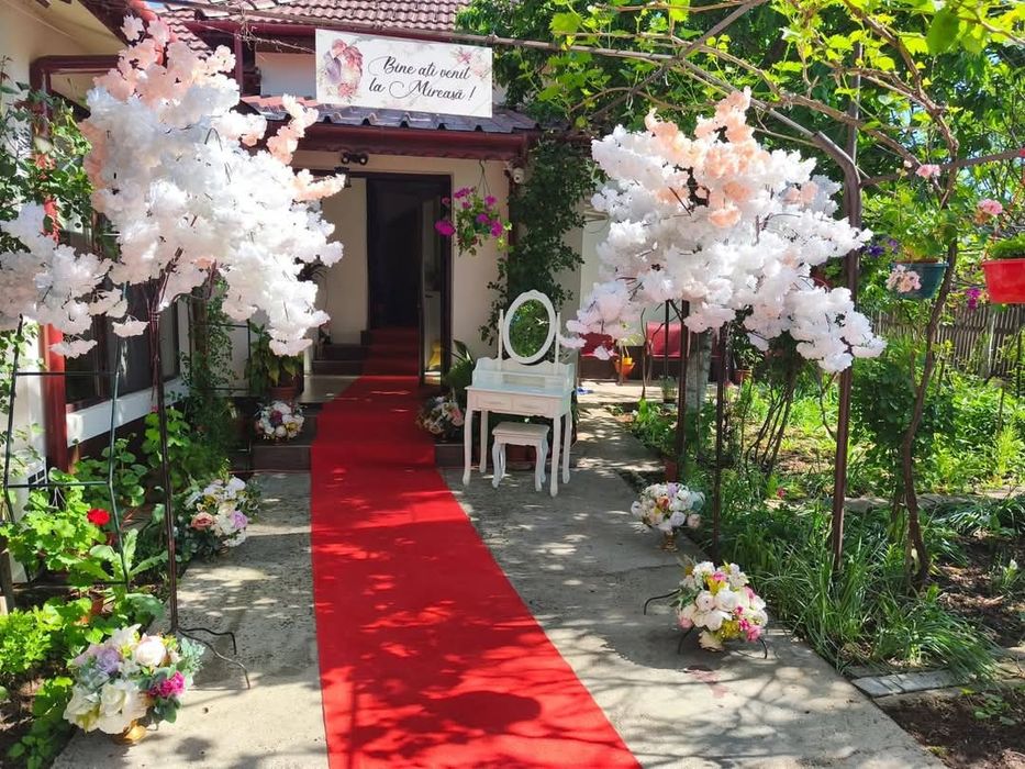 Decor pentru evenimente cu flori de matase naturala